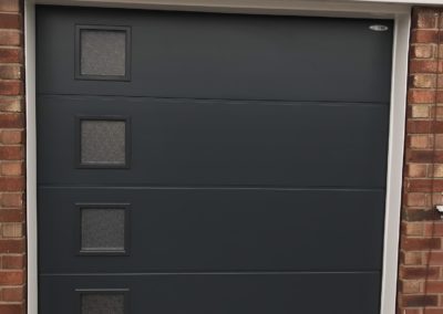 Anthracite unribbed with square windows