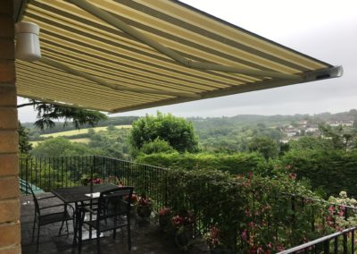 retractable patio awning